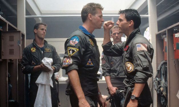 Top Gun, Tom Cruise: “Con Val Kilmer ci divertimmo molto nelle scene insieme, scelsi invece Edwards durante un partita di pantiball