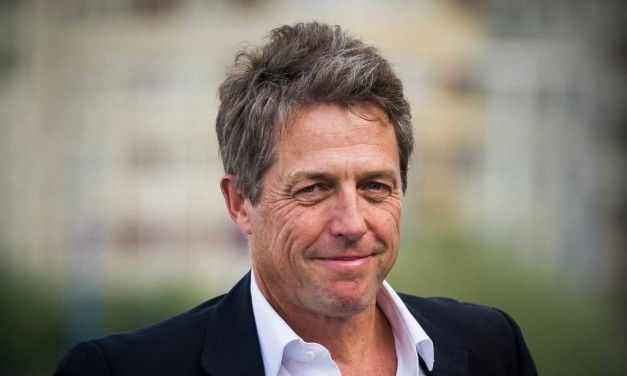 Hugh Grant ricorda Love Actually: “La scena in cui ballo? La più atroce mai realizzata!”