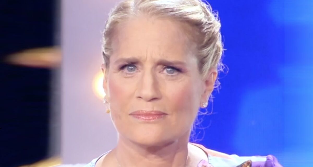 Heather Parisi: “A quale versione dei colleghi devo credere? A chi mi riempie di complimenti , o a chi davanti a una telecamera dice l’opposto per destare clamore”