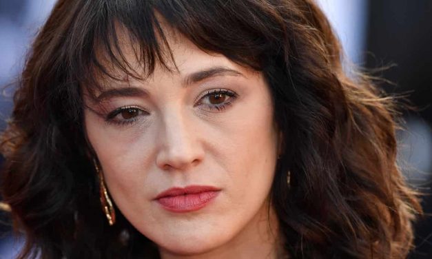 Asia Argento: “Non tocco alcolici da tre anni e tre mesi. Non è stato facile, in certi periodi bevevo anche al mattino”