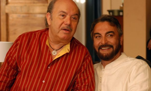 Kabir Bedi su Lino Banfi: “Sul set di Un medico in famiglia io seguivo il copione, lui adorava improvvisare”