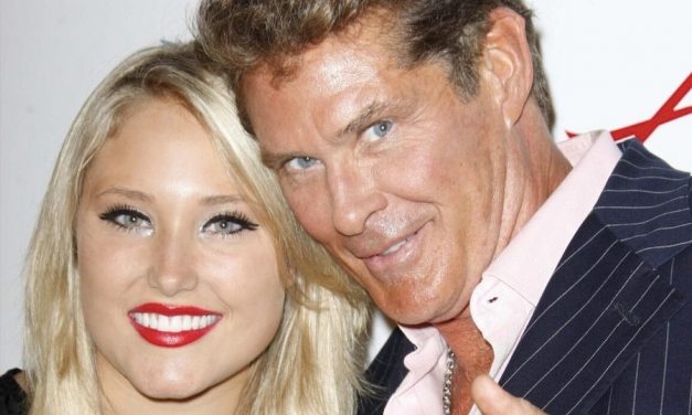 La figlia di David Hasselhoff, prima modella curvy su Playboy: “Papà è orgoglioso di me”