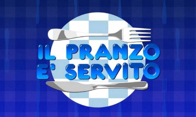 Il pranzo è servito è tornato in tv con Flavio Insinna: “Lo guardavo sempre quando tornavo da scuola. Sentivo la musichetta già dalle scale”