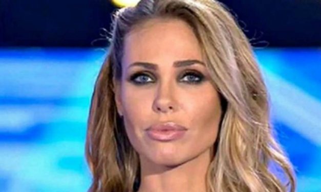 Ilary Blasi: “Per i detrattori o lavoro perché sono la moglie di Totti o perché sono amica di Silvia Toffanin”