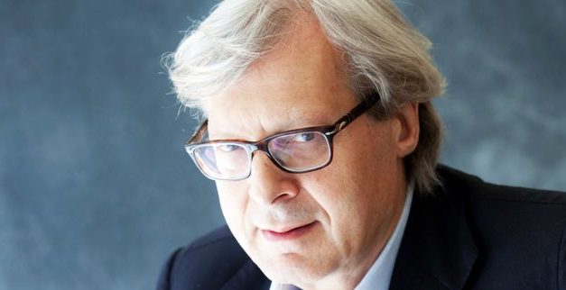 Vittorio Sgarbi annuncia di essere guarito dal cancro: “È stata dura ma alla fine è andato tutto bene”