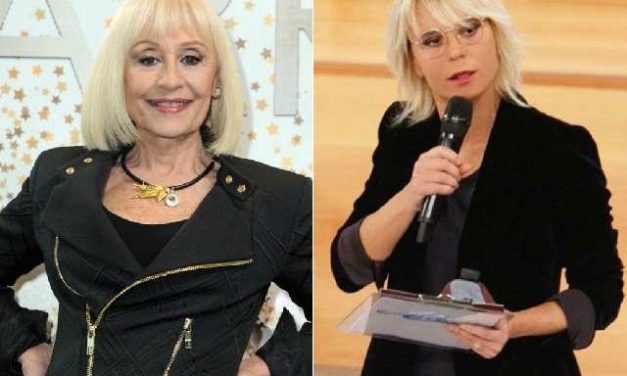 Raffaella Carrà, il commovente messaggio di Maria De Filippi: “Lei è e sempre sarà la televisione con la T maiuscola”