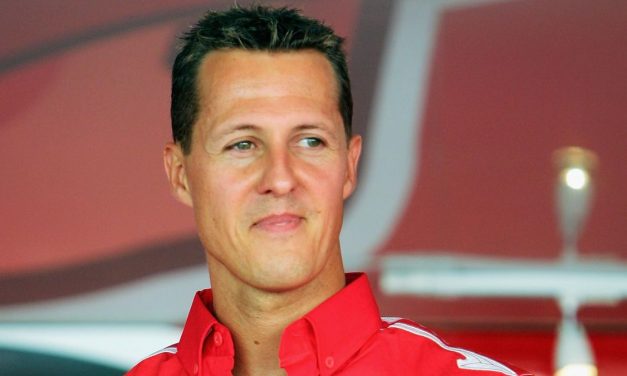 Michael Schumacher, gli auguri dei figli: “Continua a combattere”