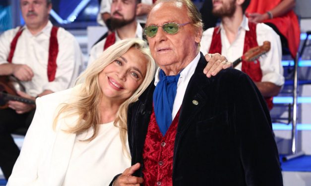 Mara Venier annuncia: “Sarà la mia ultima Domenica In. Per colpa di questa trasmissione mi lasciai con Renzo Arbore”