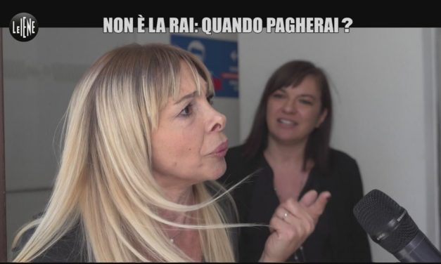 Laura Colucci, l’ex di Non è la Rai non paga l’affitto da un anno: “Lavoro nel campo delle assicurazioni, è difficile portarsi a casa la pagnotta”