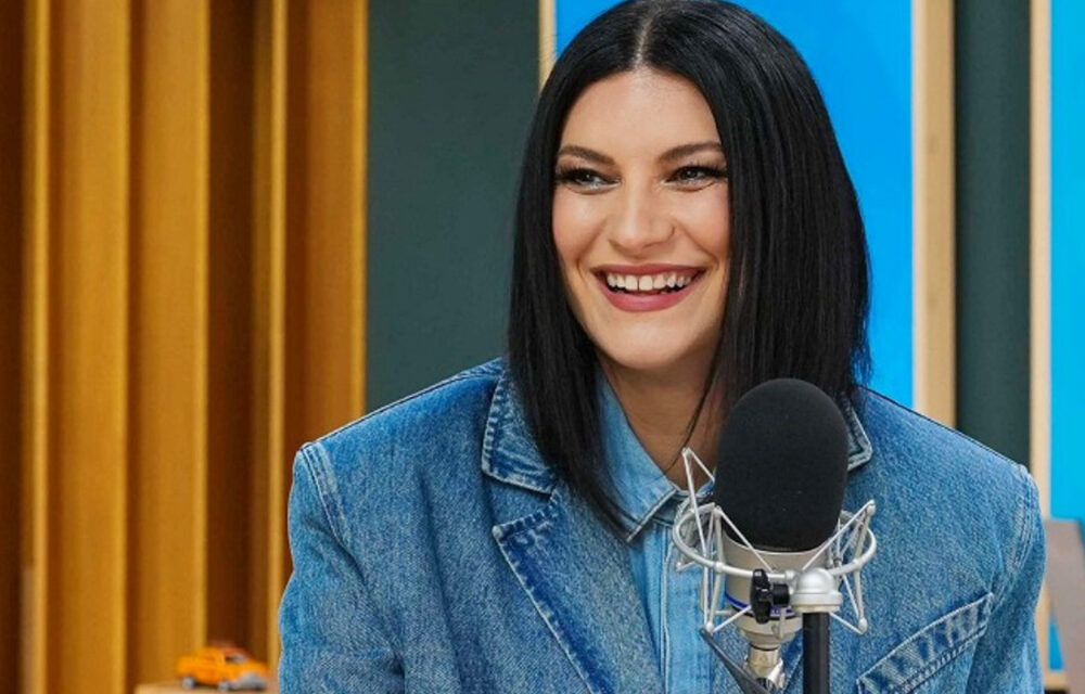 Laura Pausini compie 50 anni: “Siamo solo a metà del percorso, grazie a tutti per avere fatto di me la persona che sono”