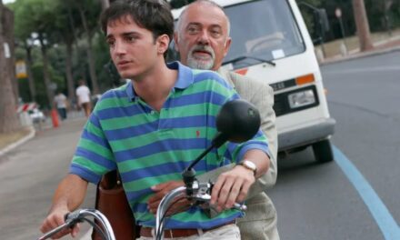 Nicolas Vaporidis su Giorgio Faletti: “Mi ha insegnato come si tiene il volante delle macchine sportive e lo tengo ancora così”