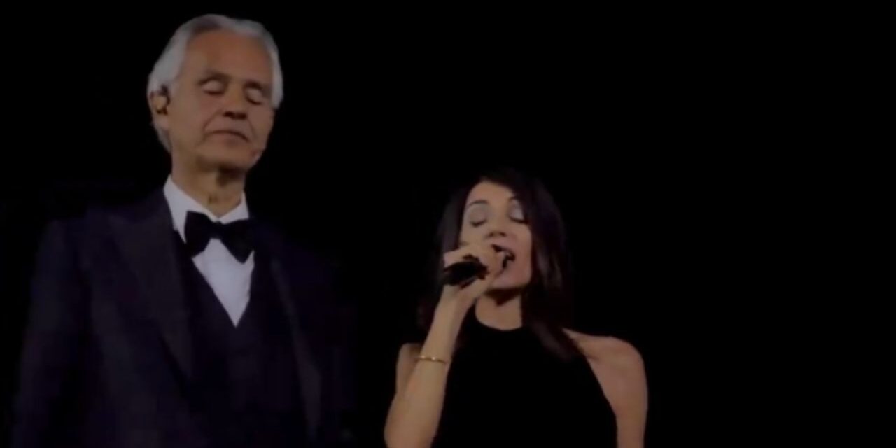 Andrea Bocelli e Giorgia cantano di nuovo insieme sul palco Vivo per lei 30 anni dopo (VIDEO)