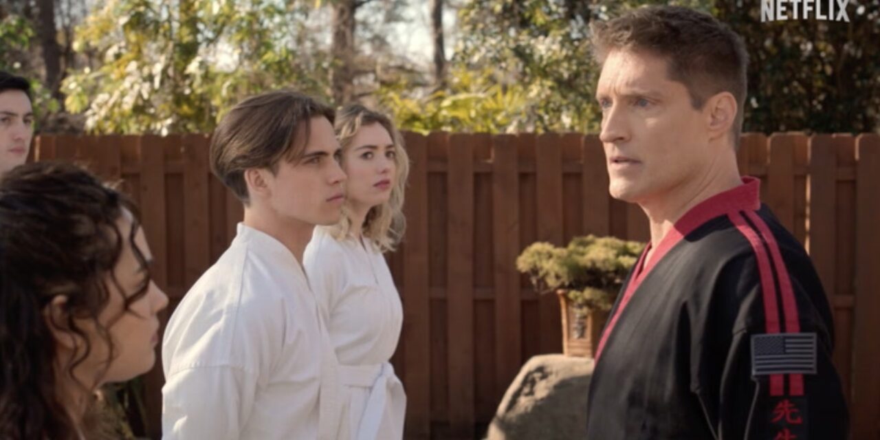 Cobra Kai 6, Sean Kanan torna Mike Barnes e allena i ragazzi del dojo (video)