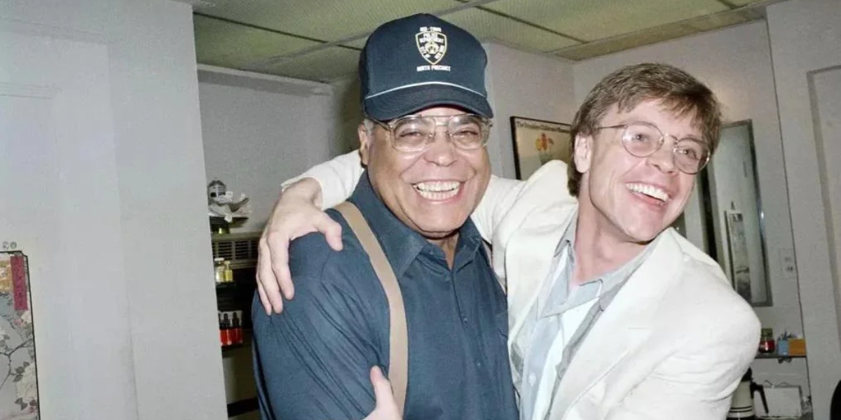 Mark Hamill ricorda James Earl Jones: “Ciao papà”