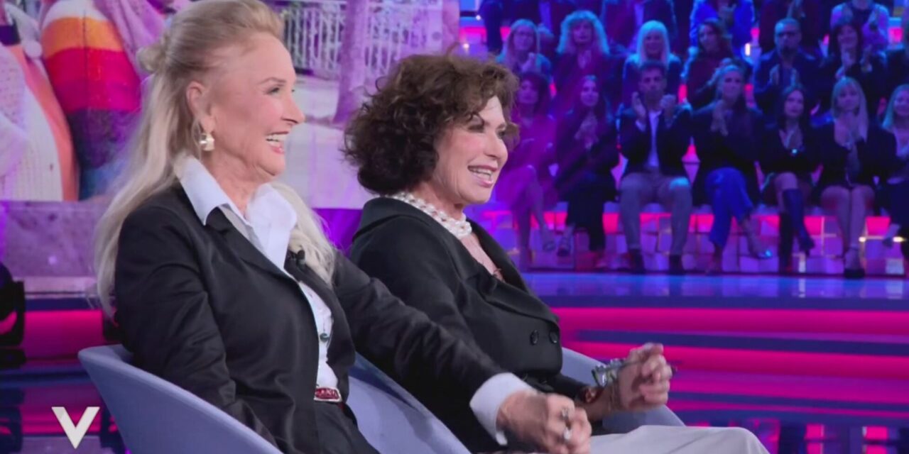 Barbara Bouchet e Corinne Clery: “Ci conosciamo da 40 anni e abbiamo molta stima l’una dell’altra. Invecchiare? Non abbiamo paura, l’importante è stare bene di salute”