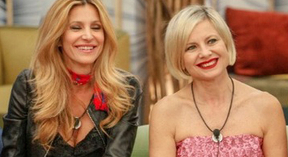 Adriana Volpe e Antonella Elia litigano in tv: “Ma perché in televisione devi sempre tenere questa parte da attrice e da iena?”