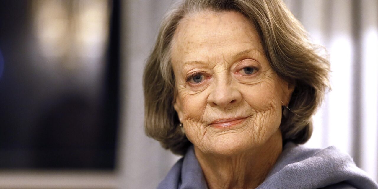 È morta Maggie Smith, l’attrice di Harry Potter e Downton Abbey aveva 89 anni