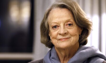 È morta Maggie Smith, l’attrice di Harry Potter e Downton Abbey aveva 89 anni