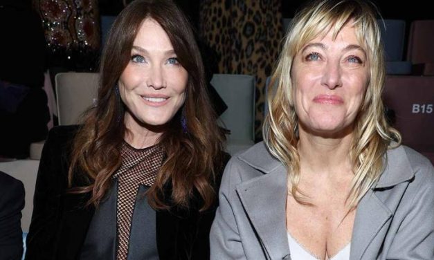 Valeria Bruni Tedeschi sulla sorella Carla Bruni: “Per me è stata un po’ una figlia, le spiegavo come nascono i bambini, come si dava un bacio”