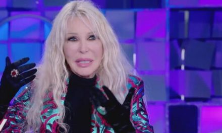 Ivana Spagna: “Ho rischiato di morire, i medici mi hanno detto: ‘Se lei torna a casa, muore'”